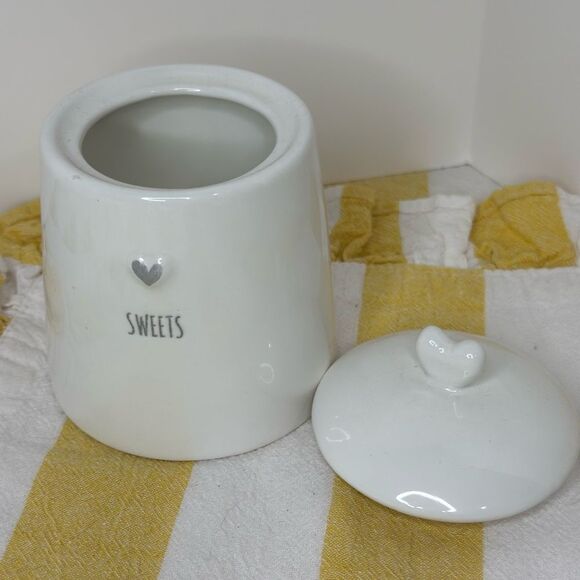 potter’s studio Other - White Ceramic Sweets Jar with Heart Lid